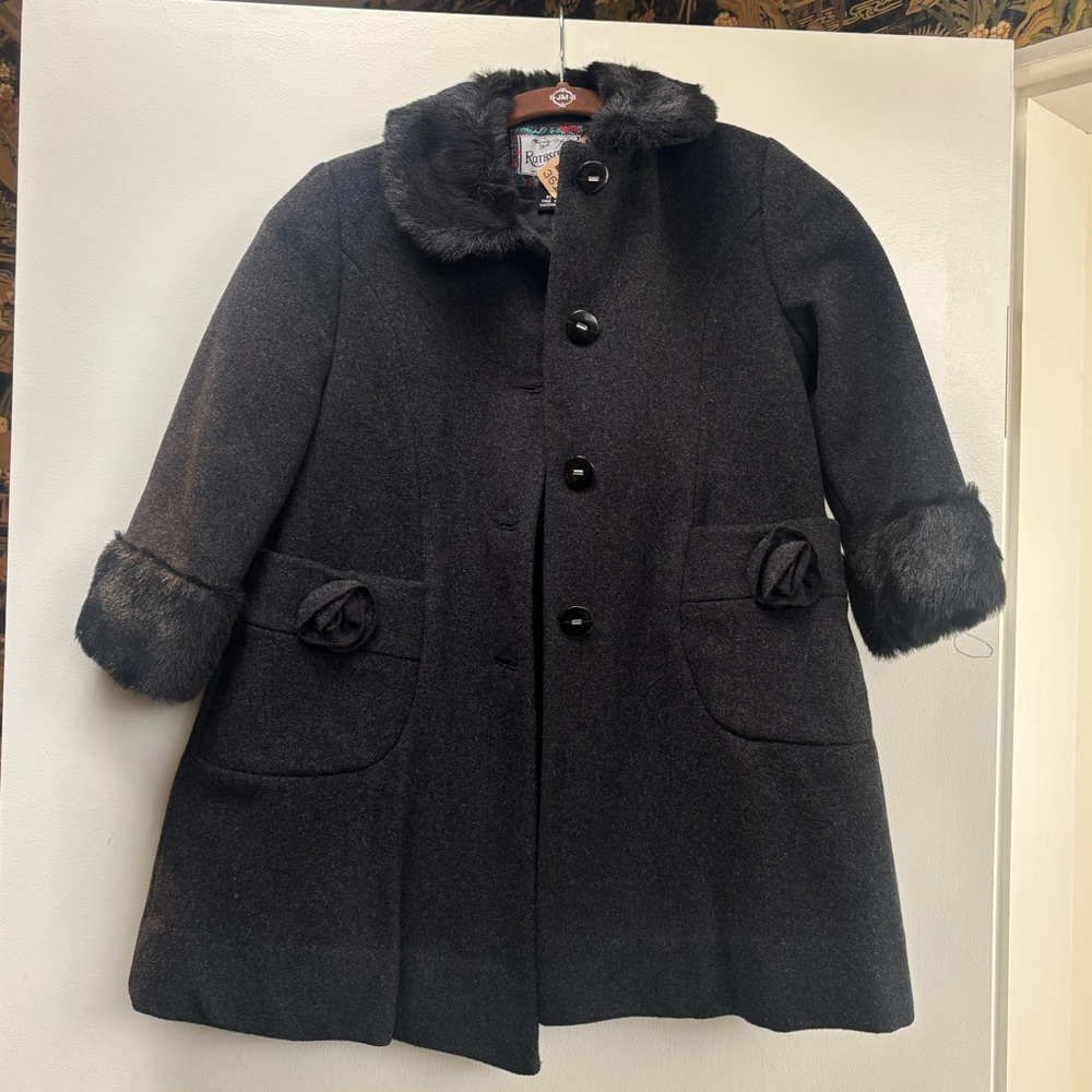 Children’s Elegant Black Coat with Faux Fur Trim
